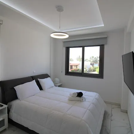 Apartment 42 Coast *