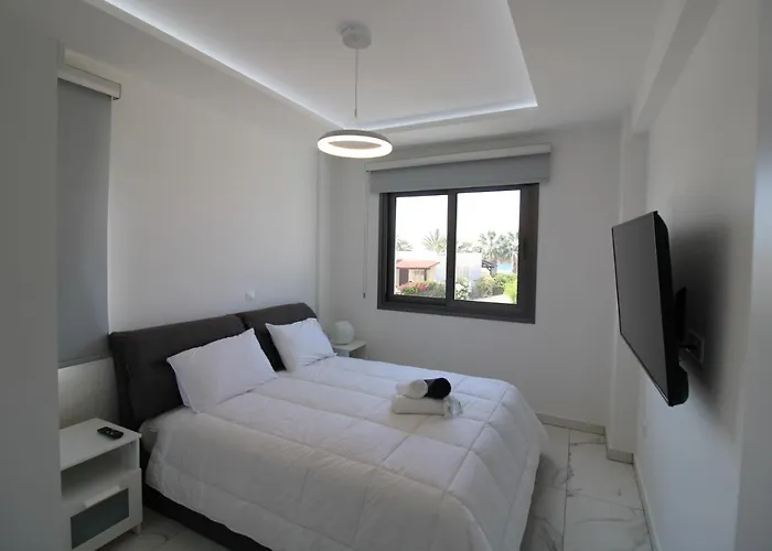 Апартаменты 42 Coast *